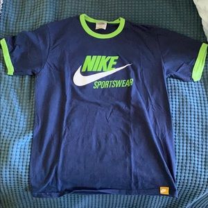 Nike vintage sportswear tshirt